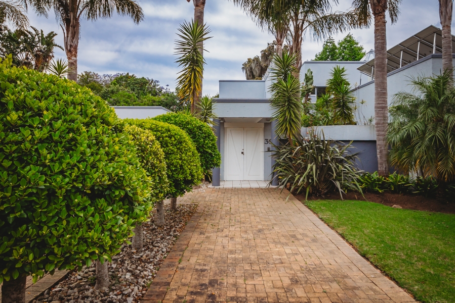 6 Bedroom Property for Sale in Heatherlands Western Cape